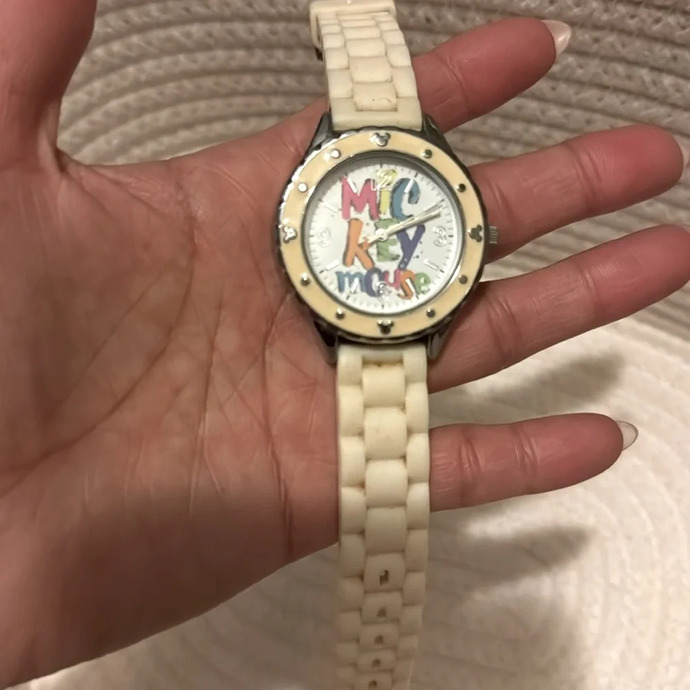 Disney authentic watch - Picture 3 of 7